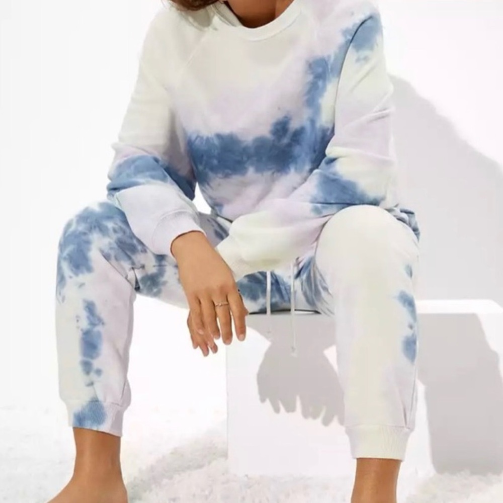 American Eagle Lounge Pastel Tie-Dye Sweatshirt Crewneck and Joggers Set Small